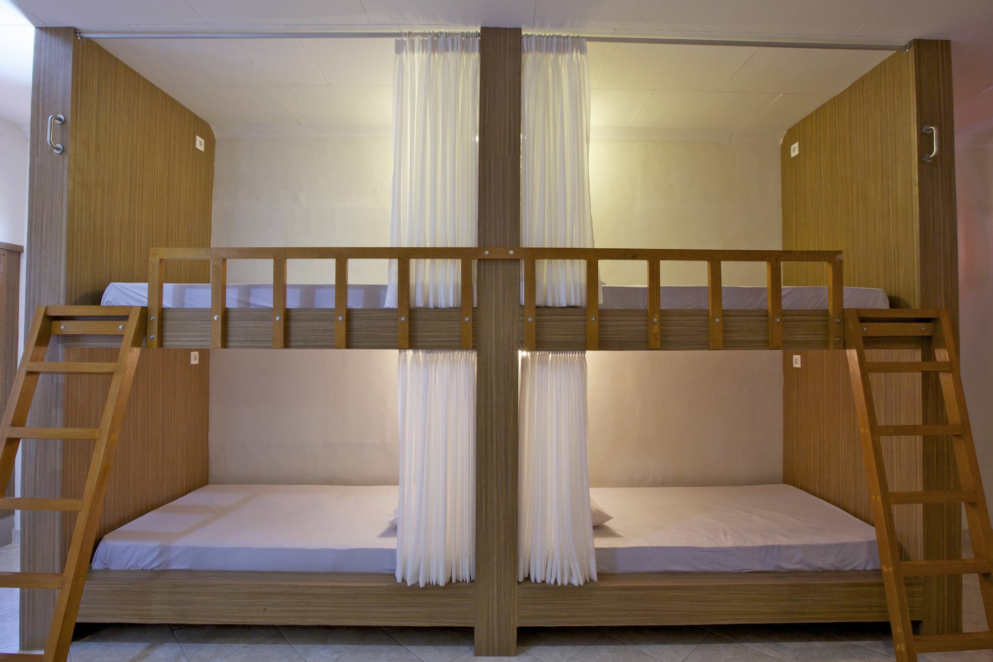 Kuta Dormitory At Simpang Inn エクステリア 写真