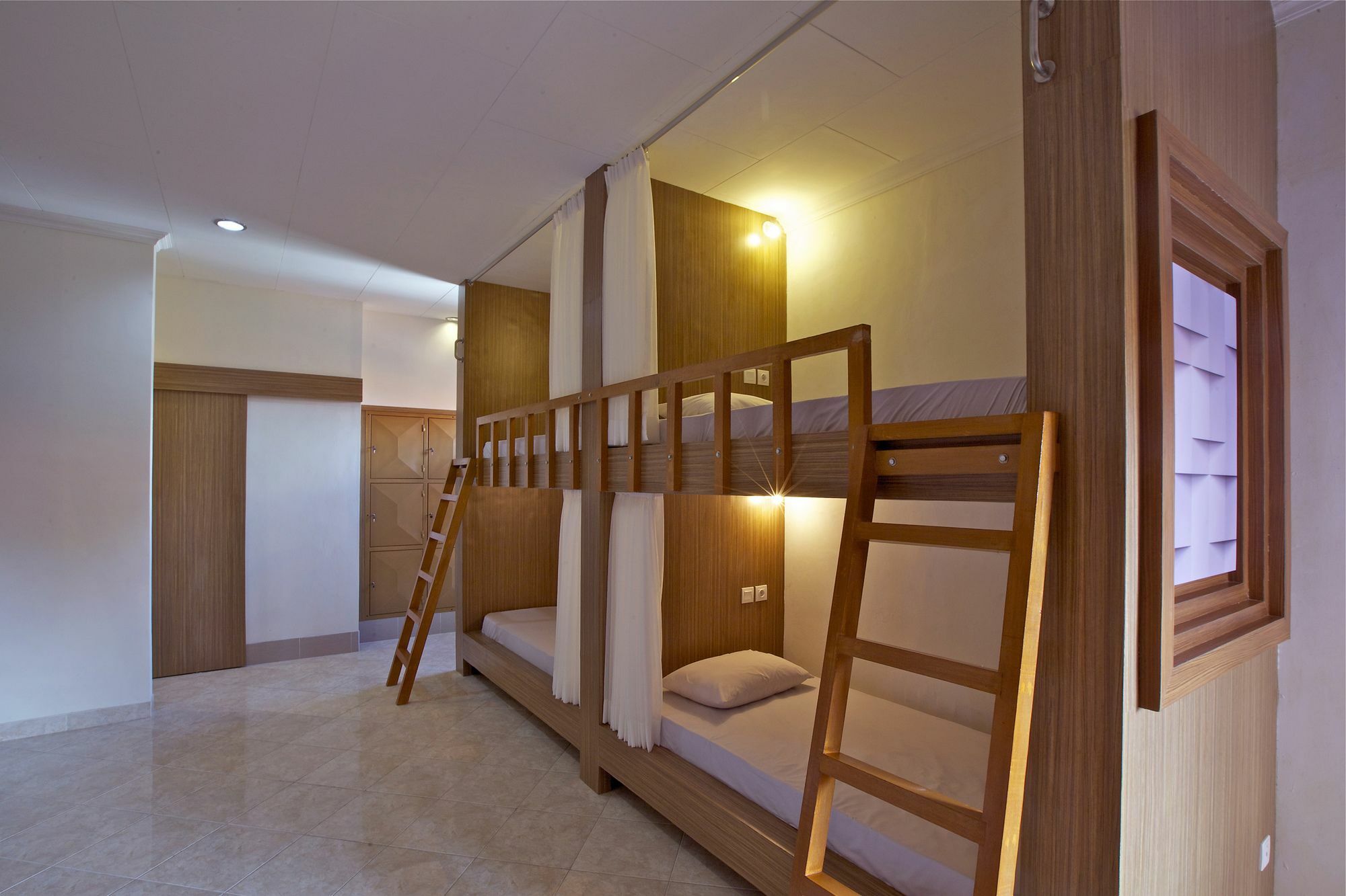 Kuta Dormitory At Simpang Inn エクステリア 写真
