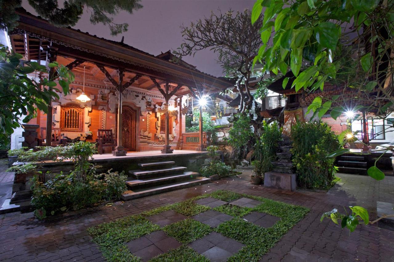 Kuta Dormitory At Simpang Inn エクステリア 写真